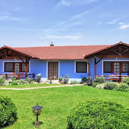 Gemuetliche Fuer 3 Personen By Interhome