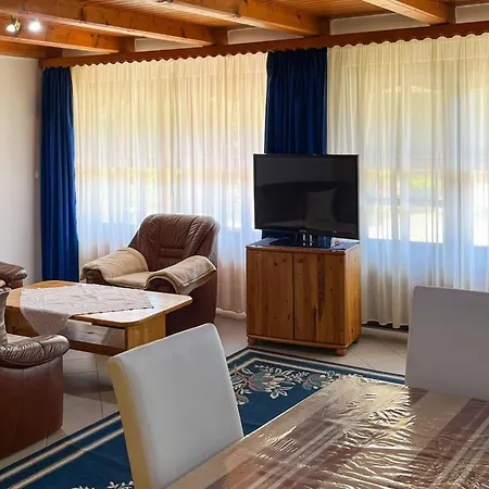 Apartmán Gemuetliche Fuer 3 Personen By Interhome